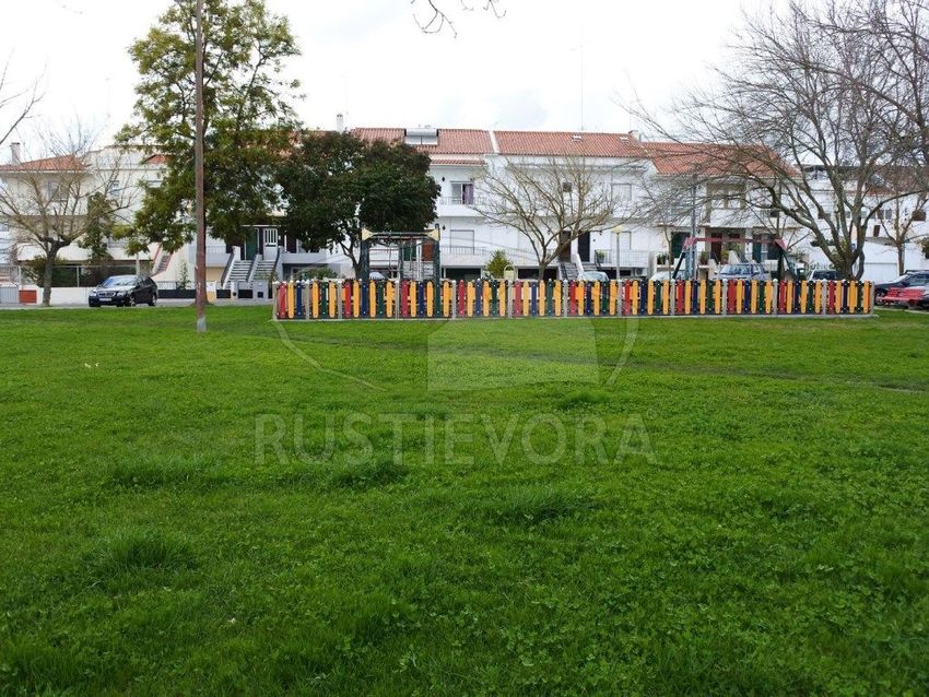 出租 小楼房或别墅 在Malagueira e Horta das Figueiras