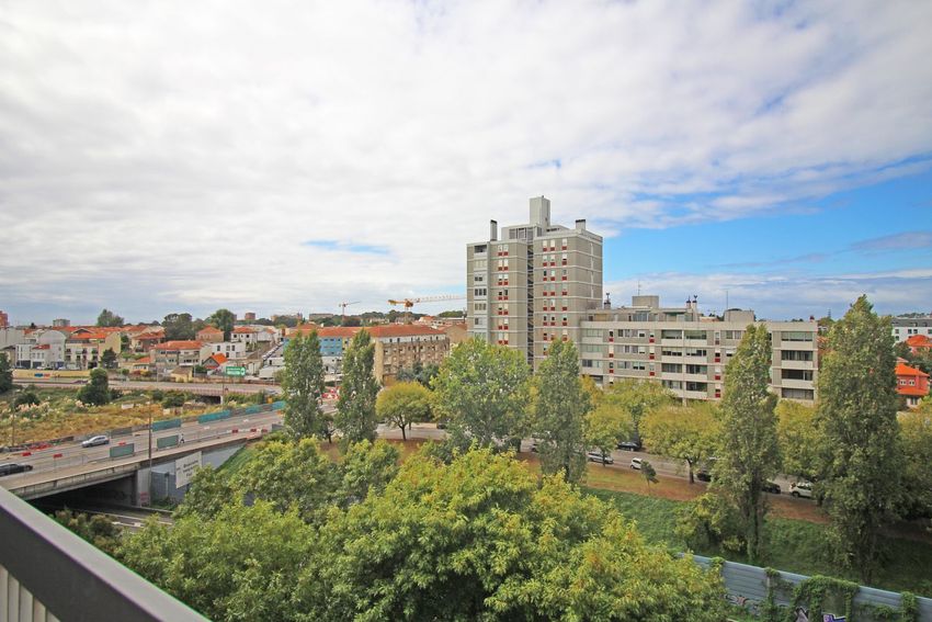 出租公寓 T4, rua de Eugénio de Castro