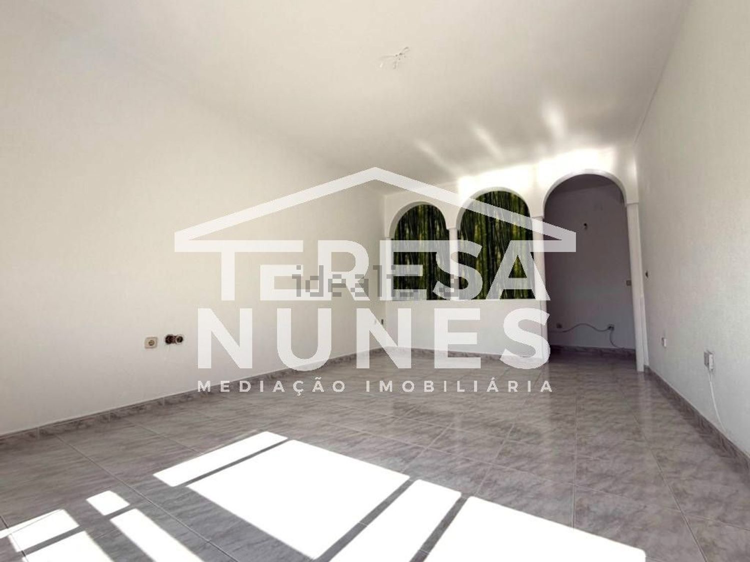 公寓 t2出售在Centro da Quinta do Conde - 客厅