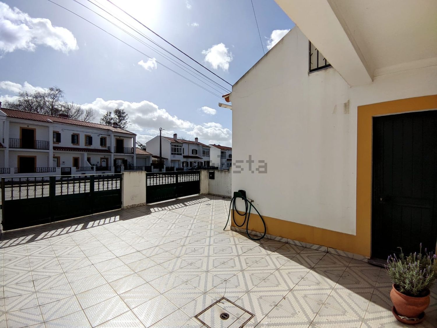 双拼别墅出售在Rua dos Pinheiros, 25 - 阳台