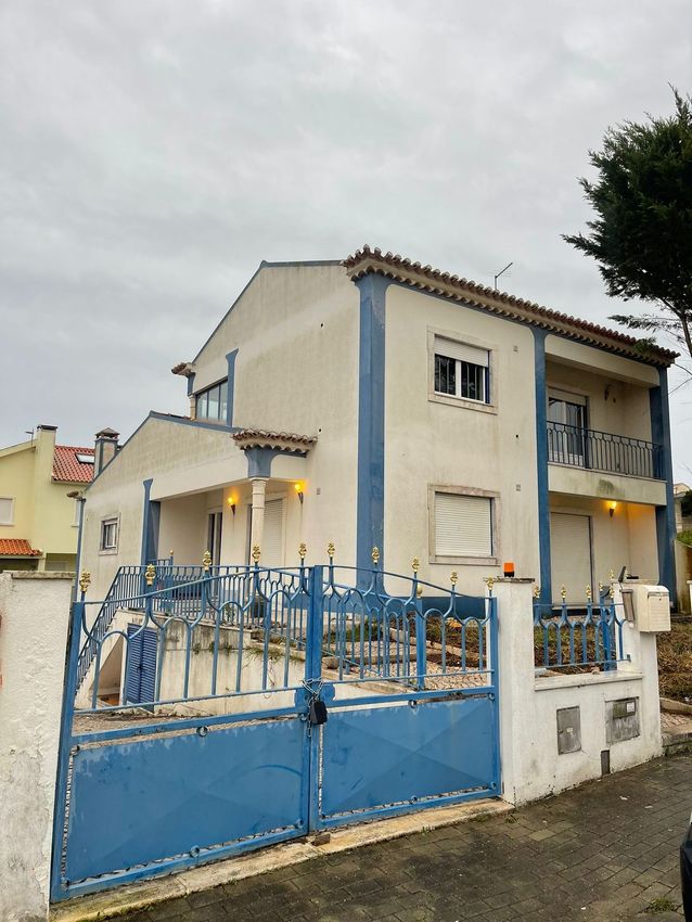 出租小楼房或独栋别墅在Rua Rainha Santa Isabel