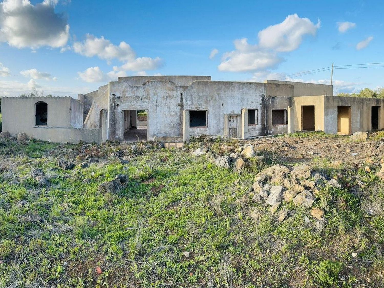 小楼房或独栋别墅出售在Praia da Luz - 外立面