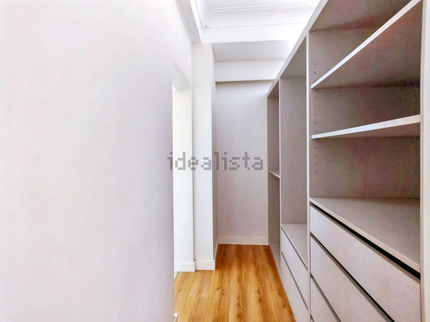 出租公寓 t4在Avenida Doutor Lourenço Peixinho - 试衣间