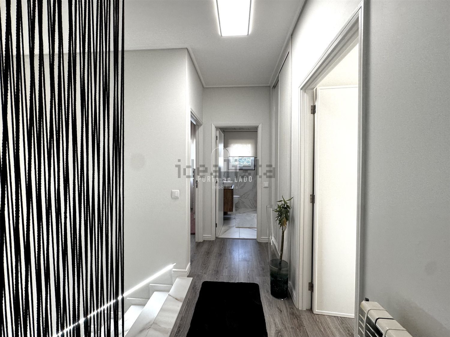 小楼房或独栋别墅出售在Rua Centenos, 31 - 前厅
