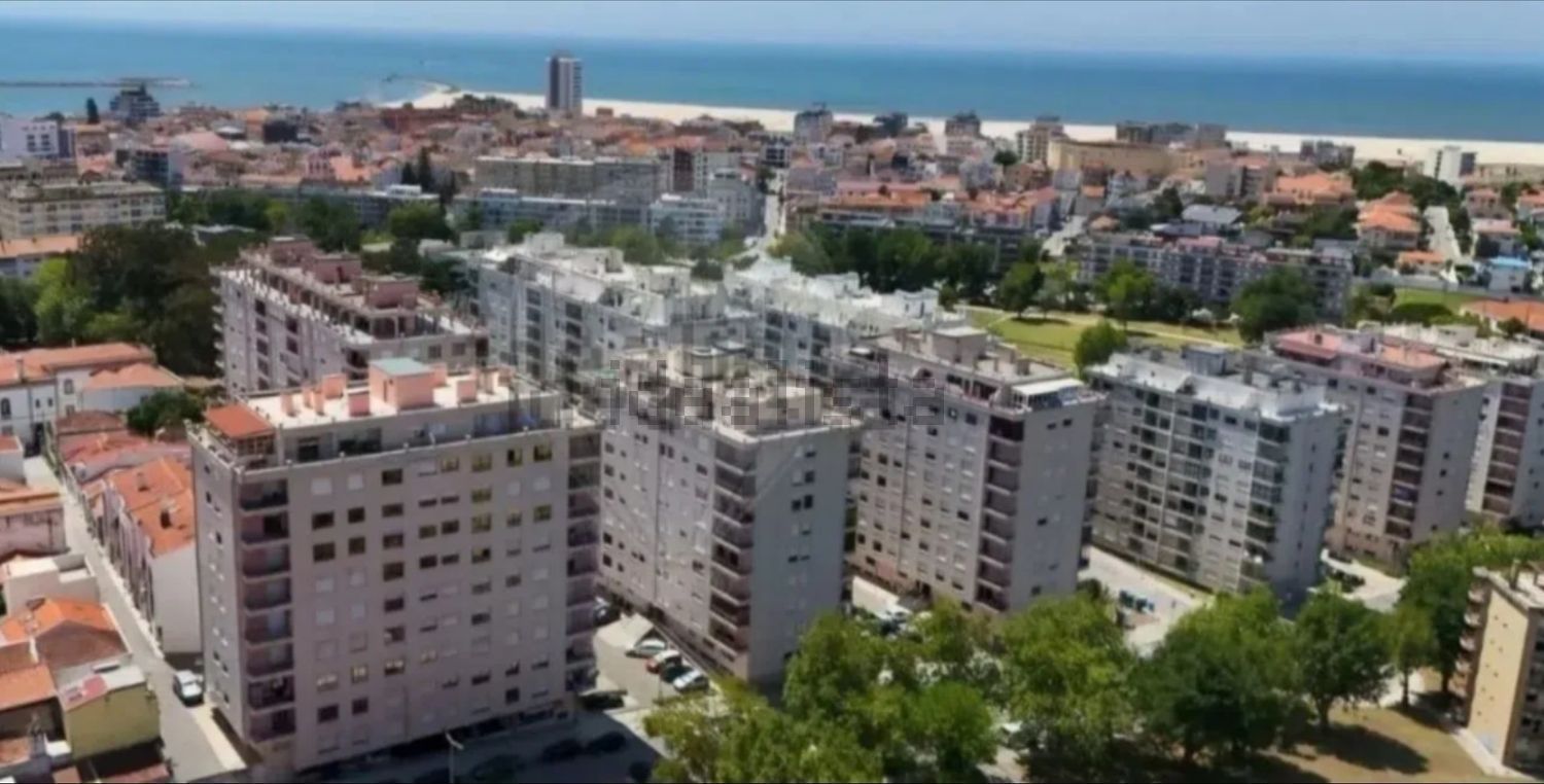 出租公寓 t2在Avenida Doutor Joaquim de Carvalho, 1 - 外立面