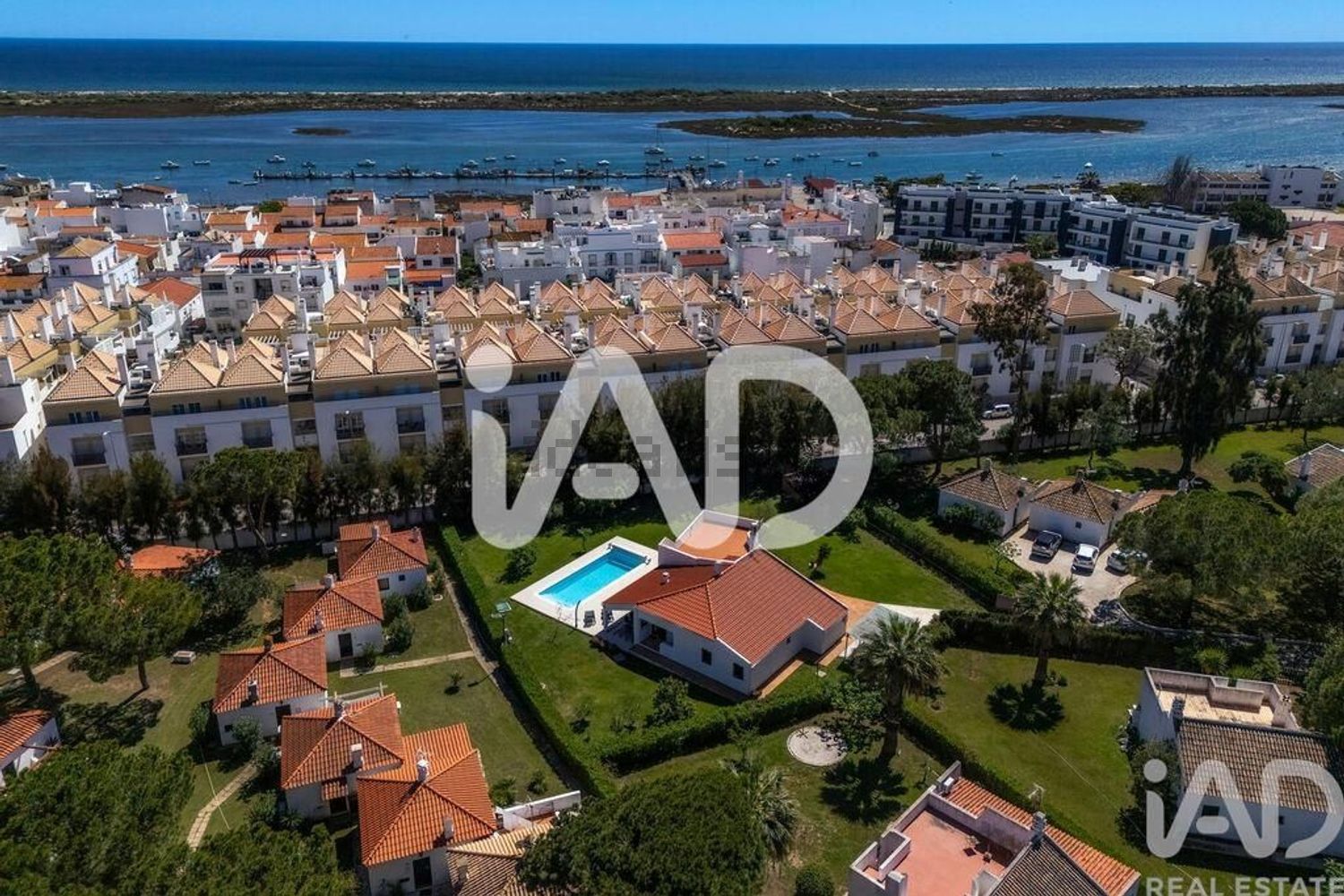 小楼房或独栋别墅出售在Conceição e Cabanas de Tavira - 游泳池