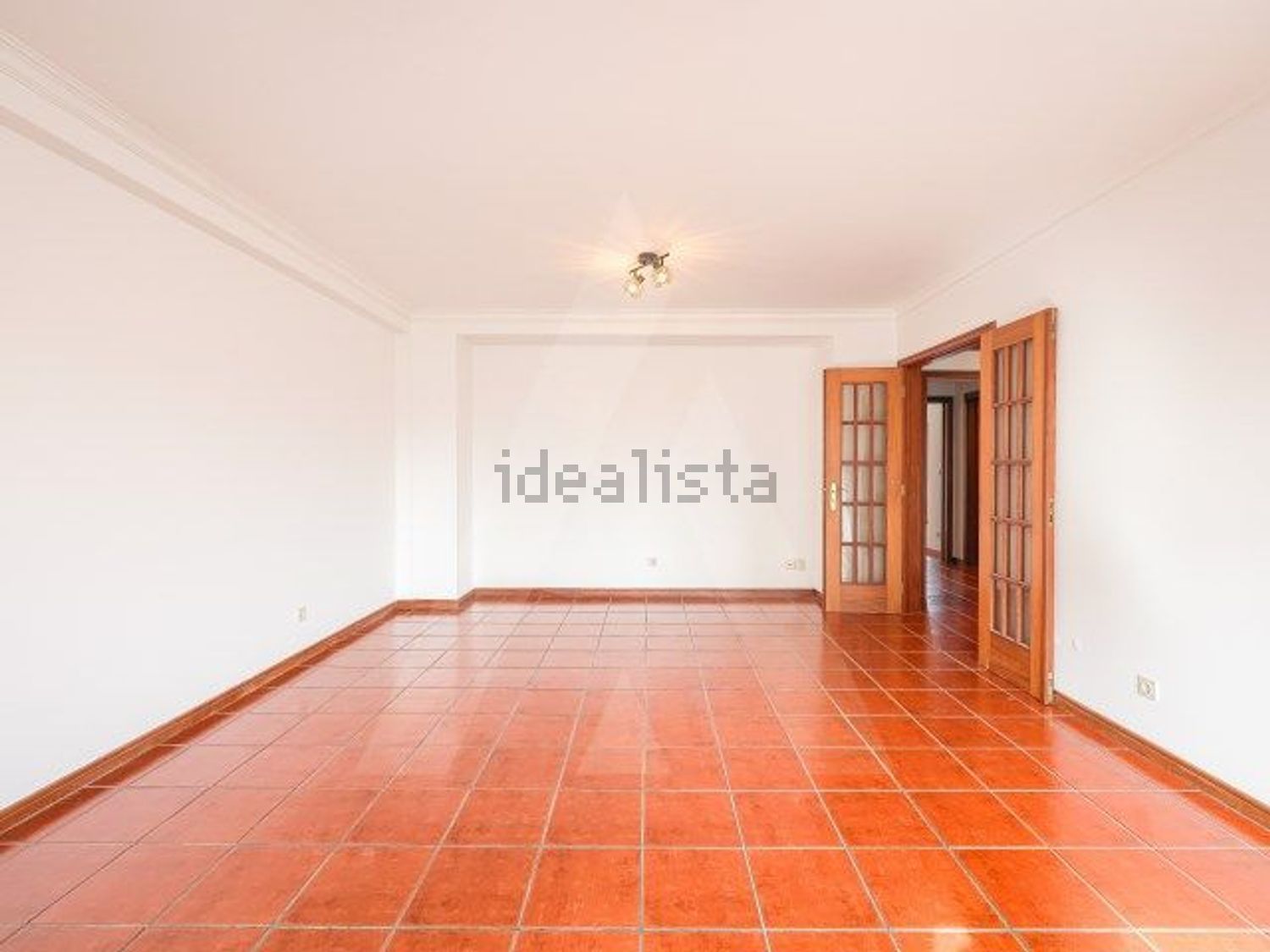 公寓 t2出售在Estrada de São Bernardo - 客厅
