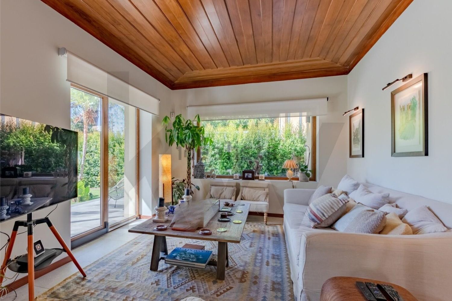 出租小楼房或别墅在Avenida Dom Nuno Álvares Pereira s/n - 客厅