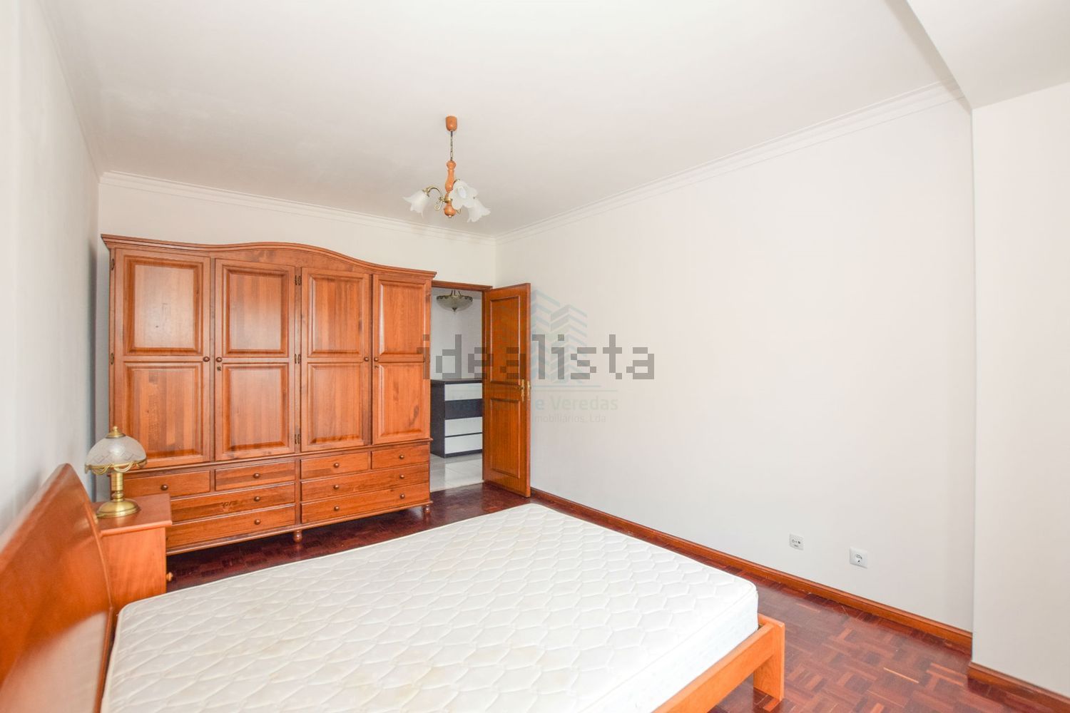 出租公寓 t2在Avenida Municipio Ribeira Grande, 161 - 卧室