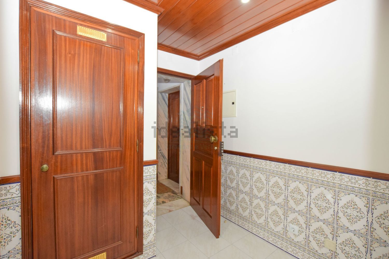 出租公寓 t2在Avenida Municipio Ribeira Grande, 161 - 前厅