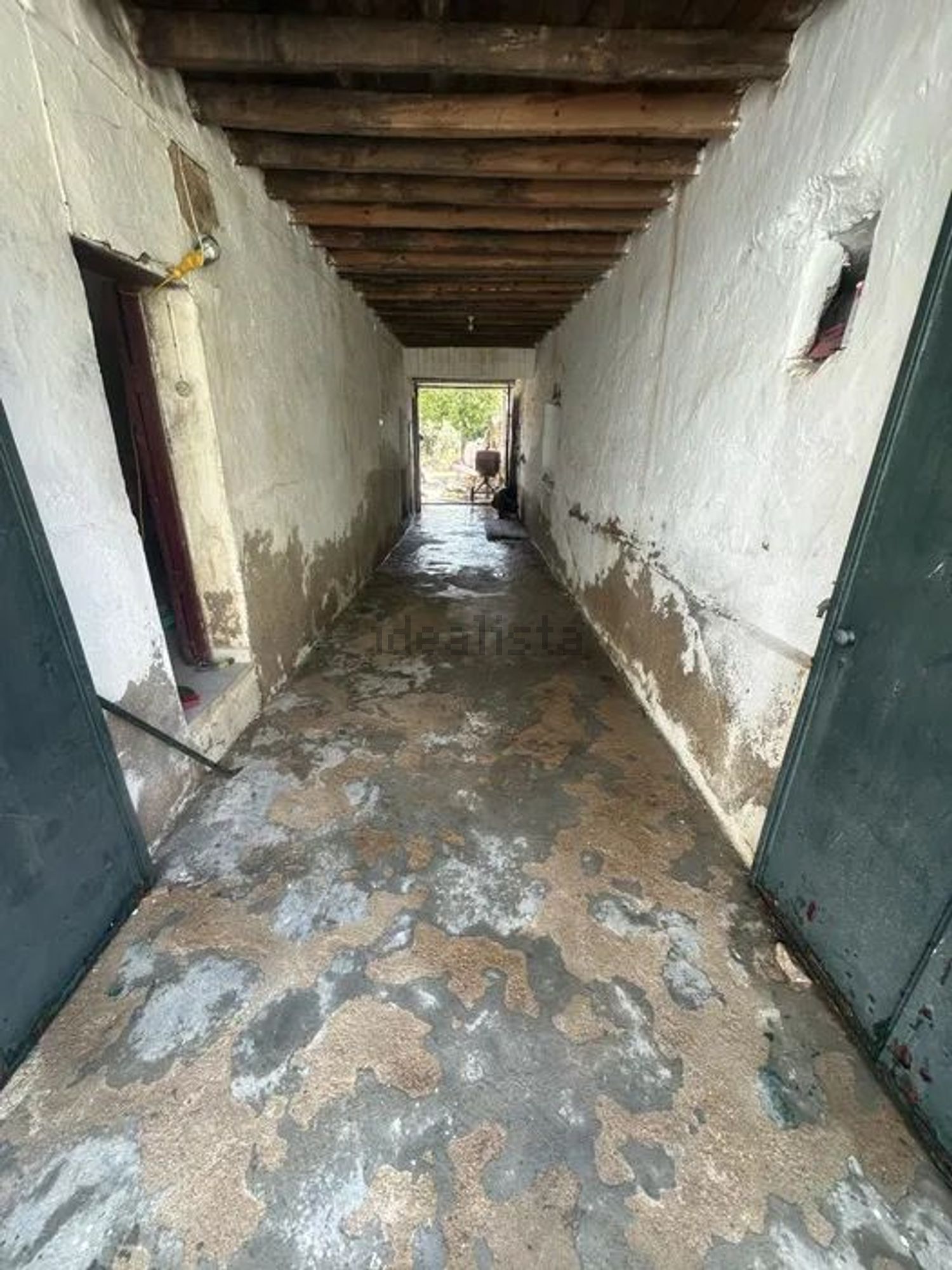 小楼房或独栋别墅出售在Rua do Espírito Santo - 过道