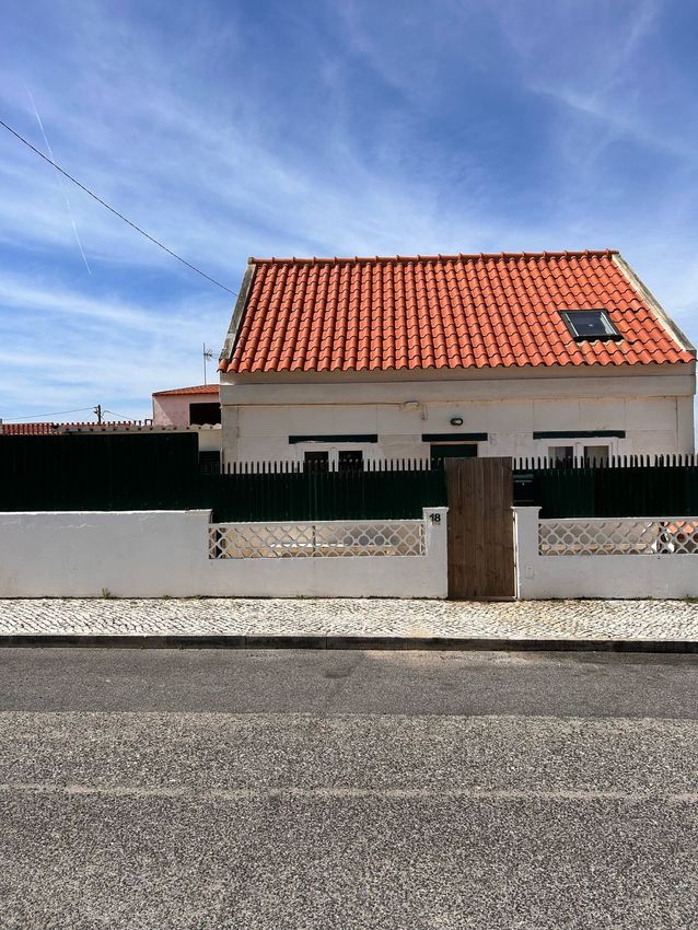 小楼房或独栋别墅出售在Avenida do Atlântico, 31