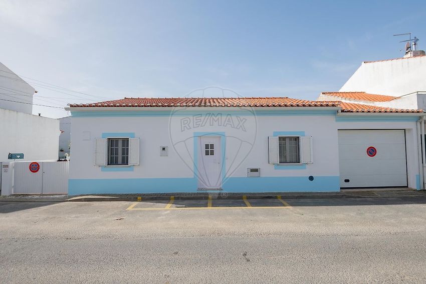小楼房或独栋别墅出售在Vila Nova de Milfontes