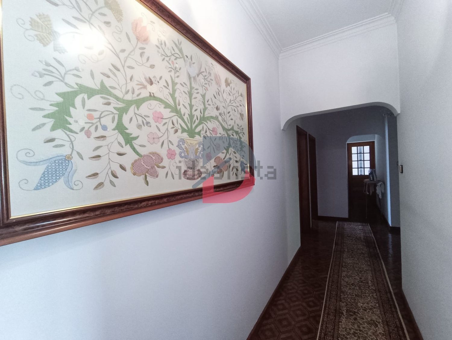 小楼房或独栋别墅出售在Castelo Branco - 过道