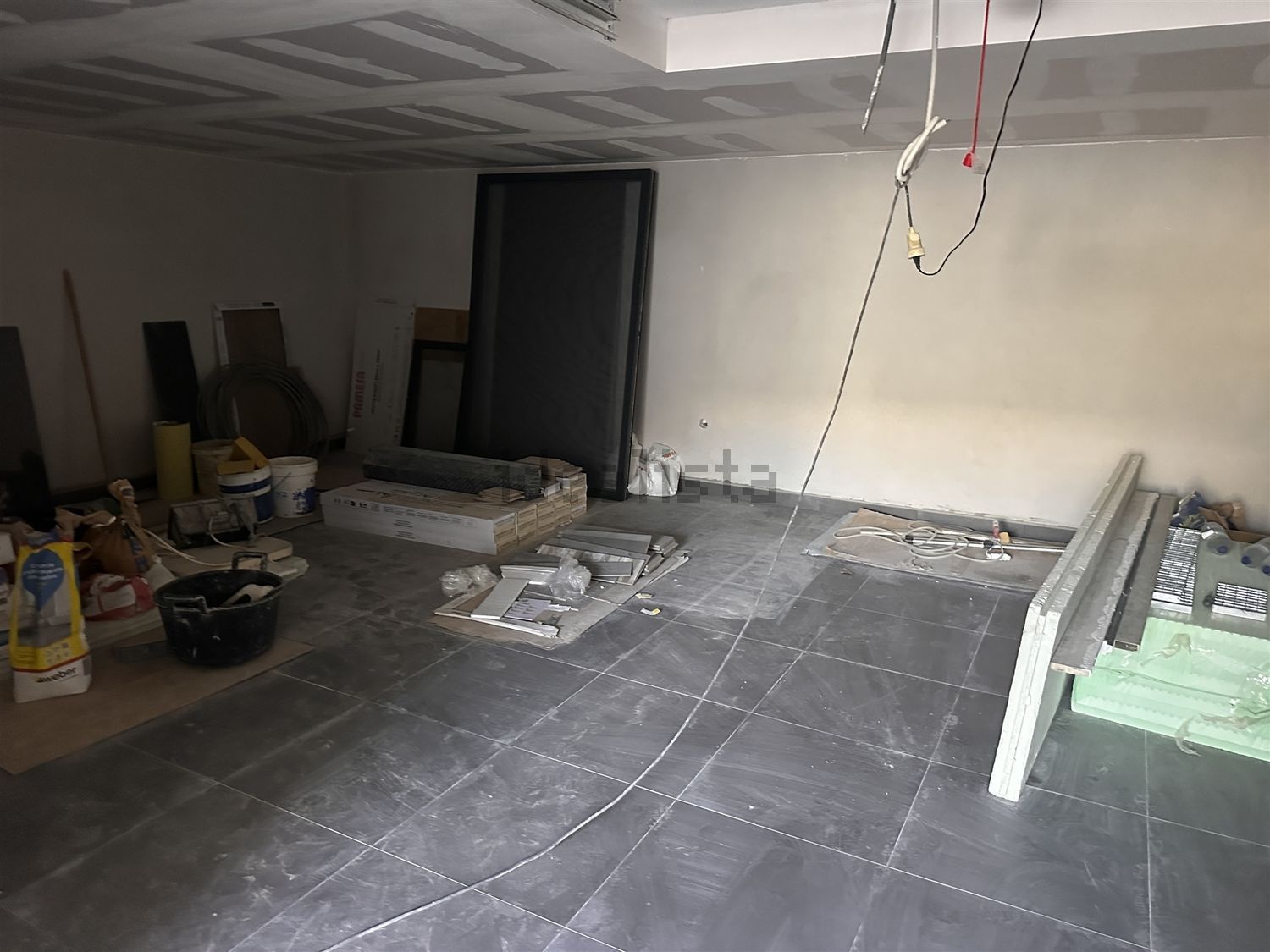 小楼房或独栋别墅出售在Porta Nova - Colinas da Boavista - 地下室