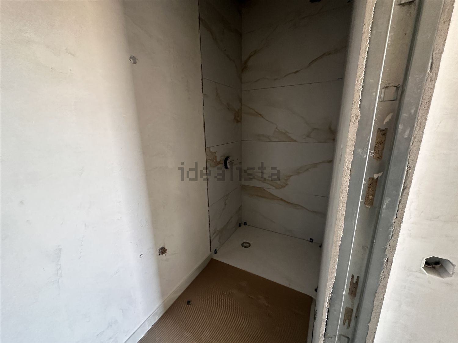 小楼房或独栋别墅出售在Porta Nova - Colinas da Boavista - 地下室