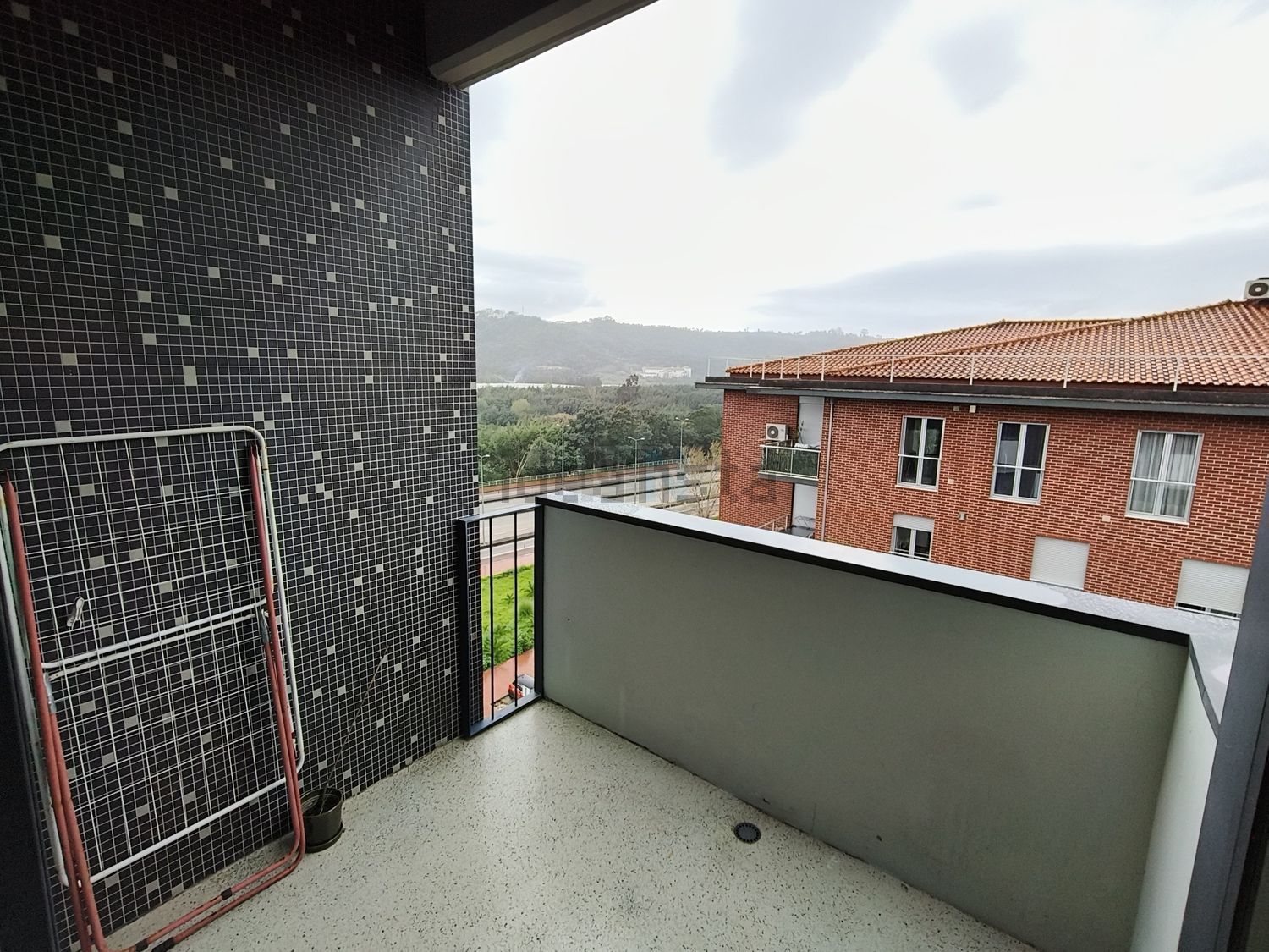 出租t0（单人公寓）在Alto de S. João - Portela - Pinhal de Marrocos - 阳台
