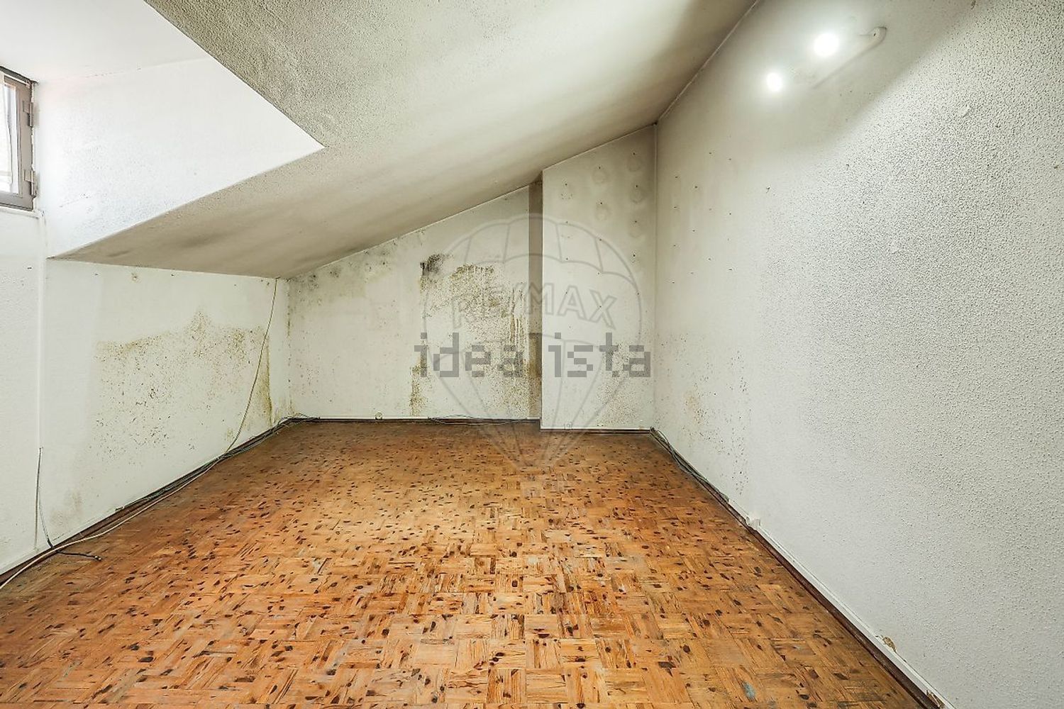 T0（单人公寓）出售在Avenida Doutor Francisco Vale Guimarães, 169 b - 照片