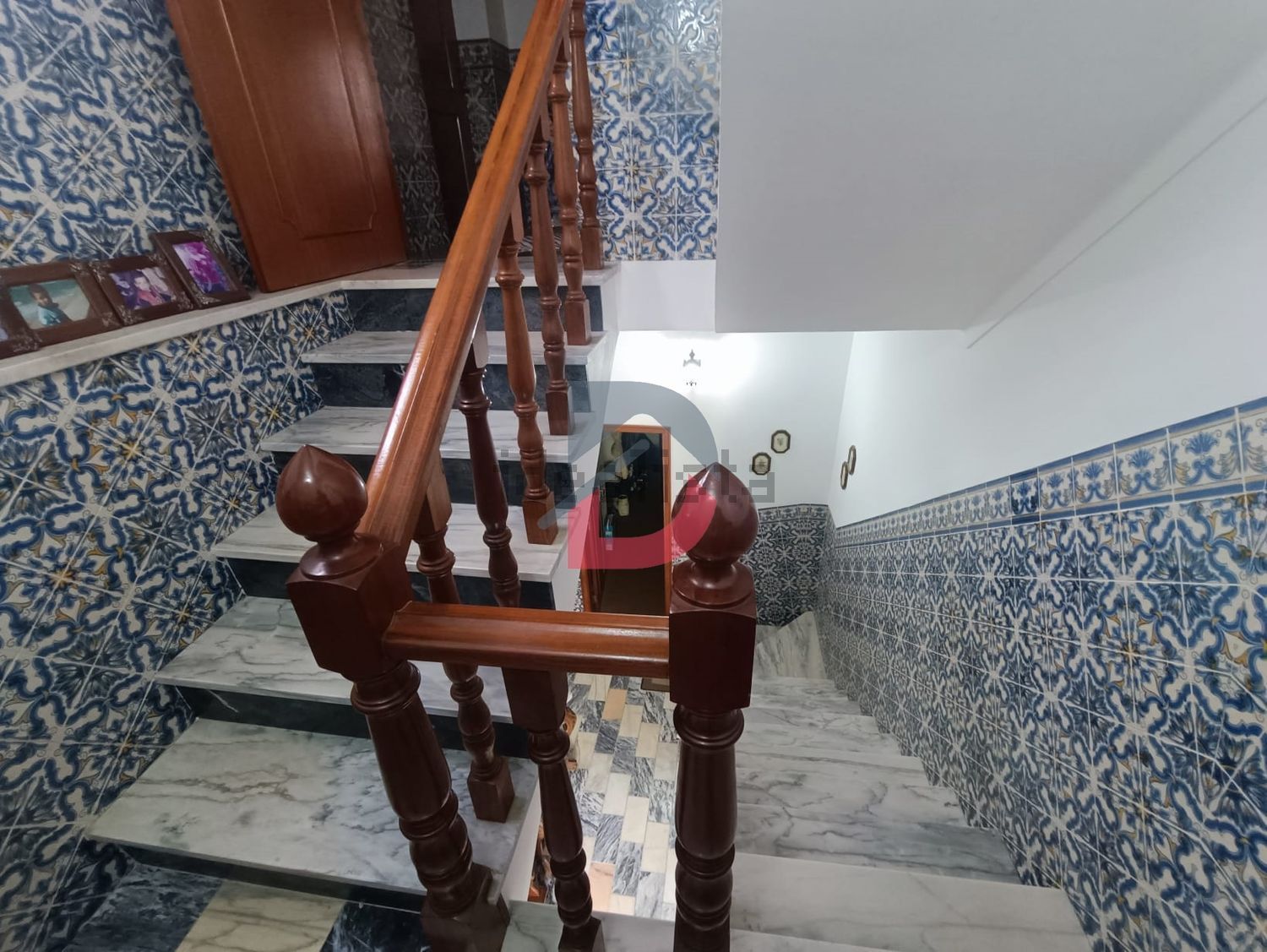 小楼房或独栋别墅出售在Castelo Branco - 楼梯