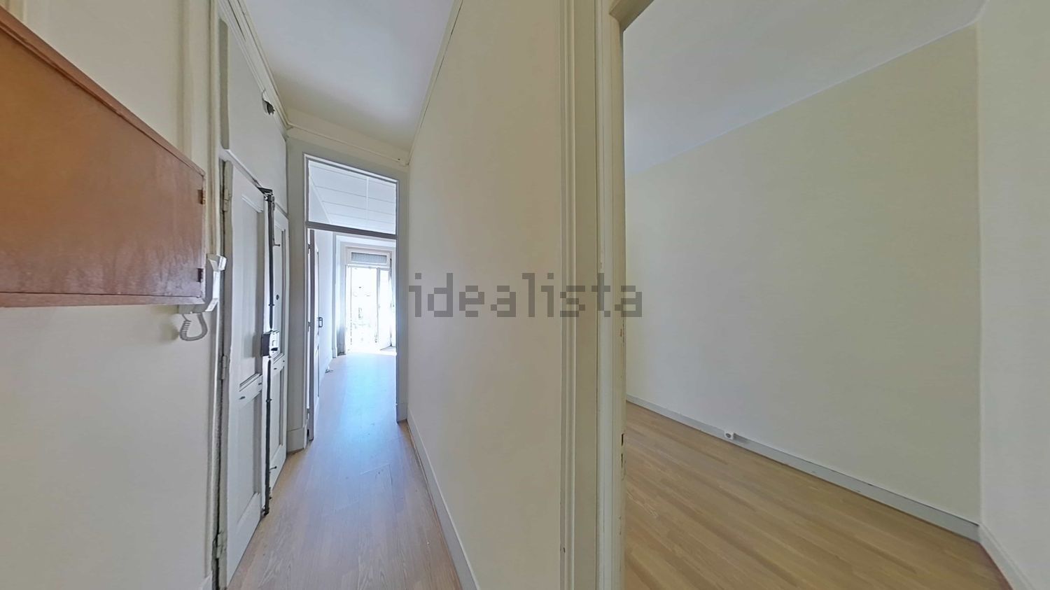 公寓 t3出售在Avenida Almirante Reis, 134 - 过道