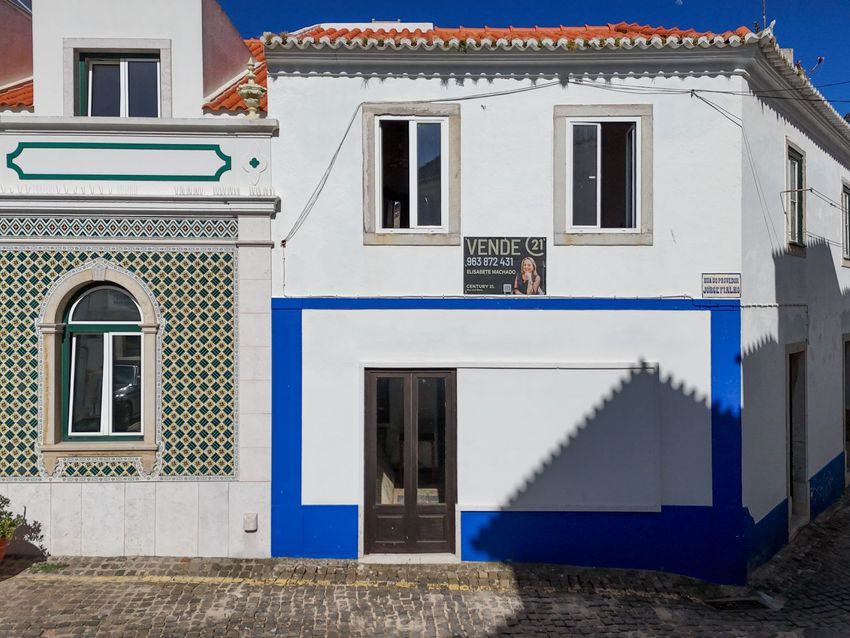 双拼别墅出售在Rua Provedor Jorge Fialho, 2