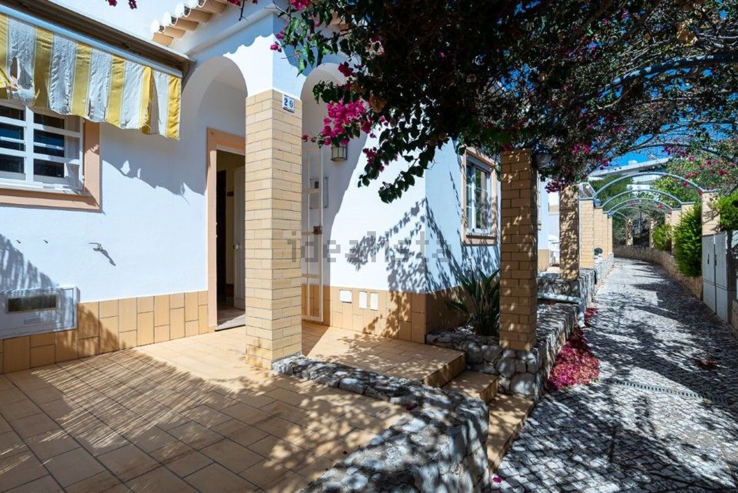 联排别墅出售在Estrada de Montes de Alvor s/n - 外立面