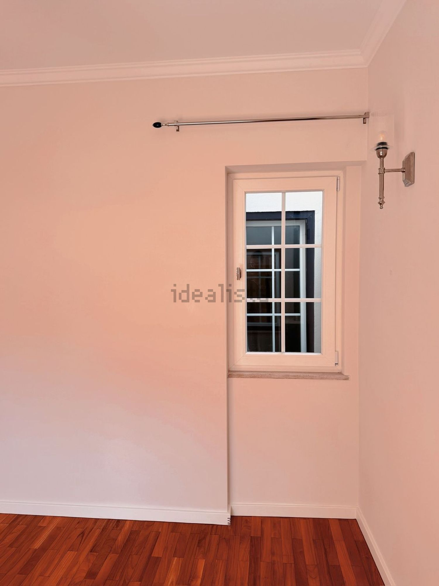 出租公寓 t2在Rua Narciso Barros, 3 b - 居住