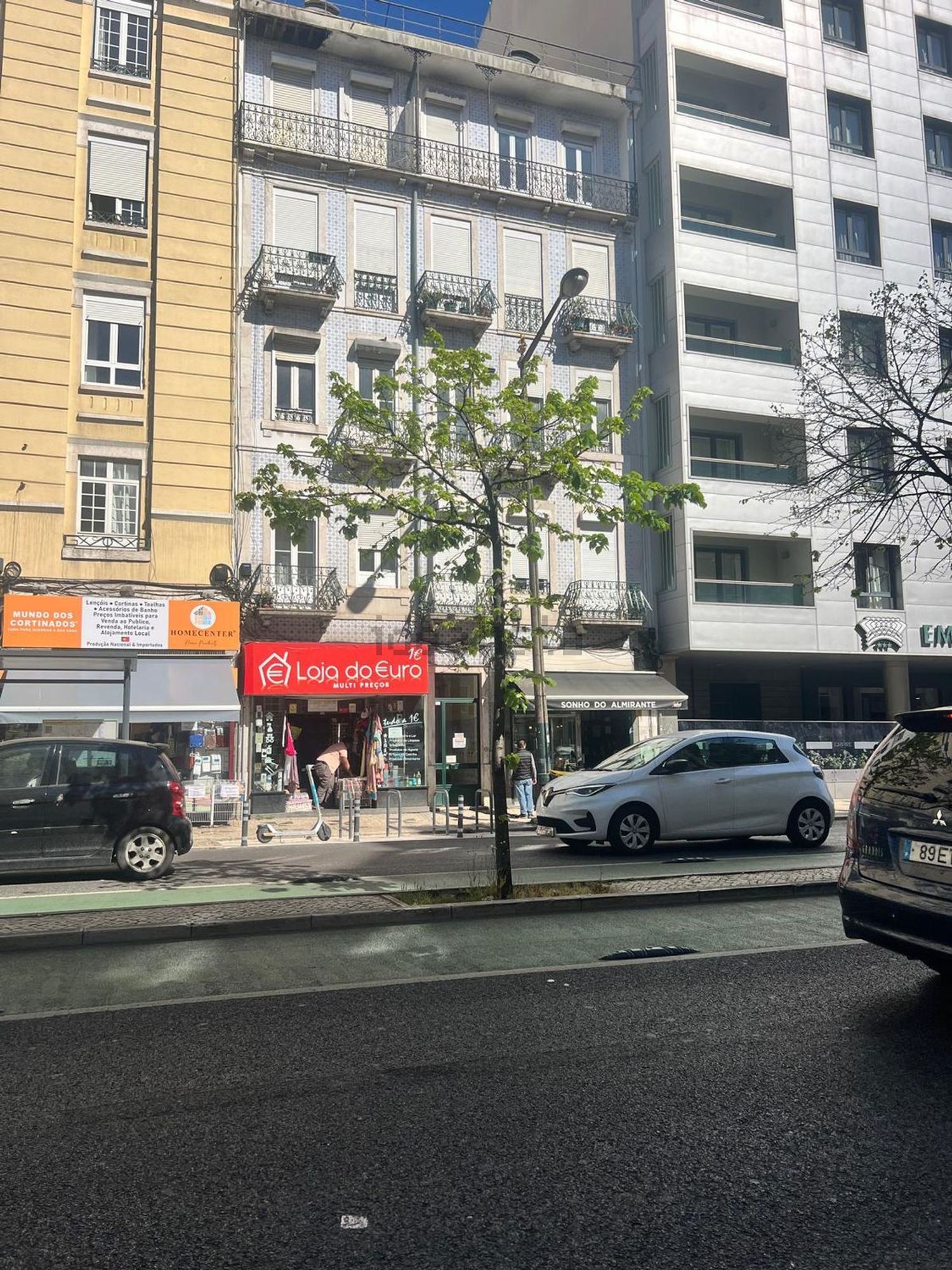 公寓 t3出售在Avenida Almirante Reis, 134 - 外立面