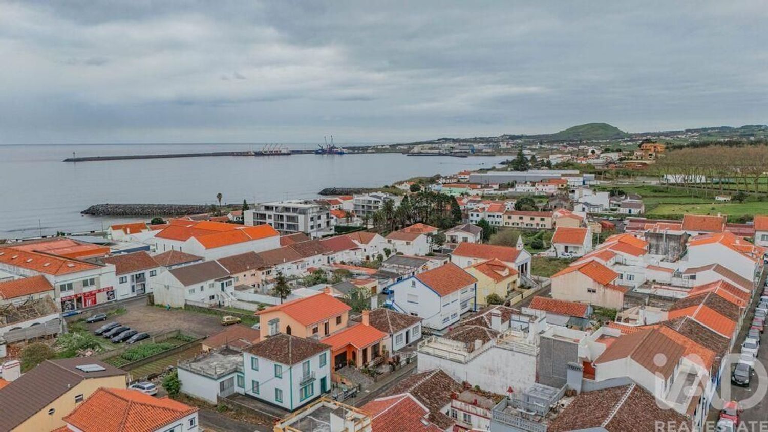 双拼别墅出售在Praia da Vitória (Santa Cruz) - 视线