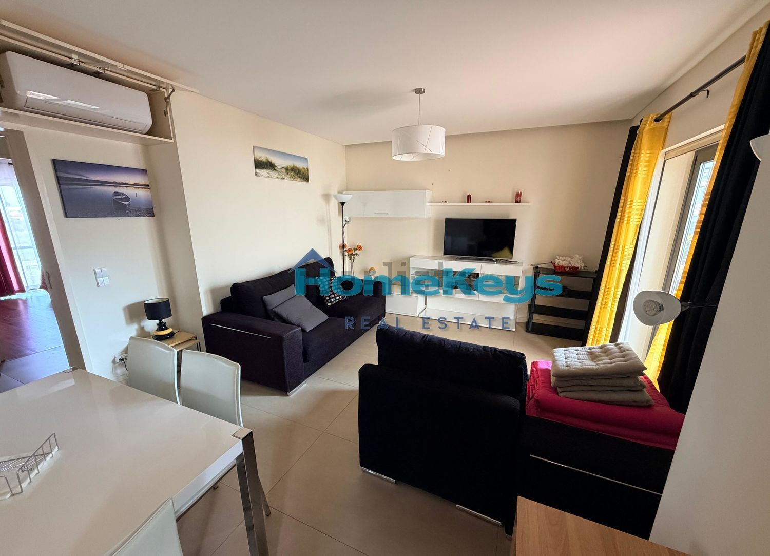 出租公寓 t2在Estrada das Antas, 6 - 客厅