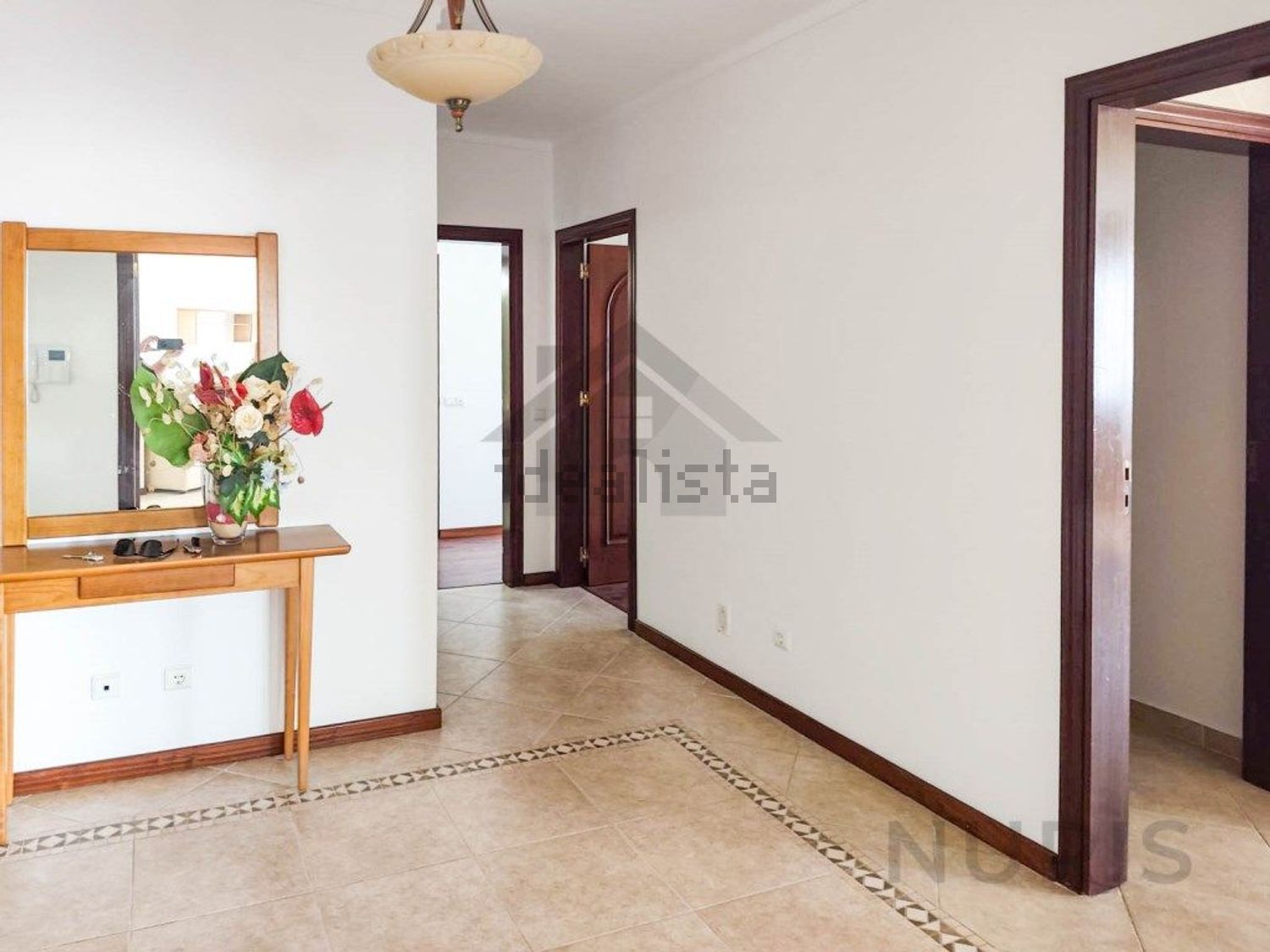 出租公寓 t2在Rua da Vila Rosa, 15 - 过道