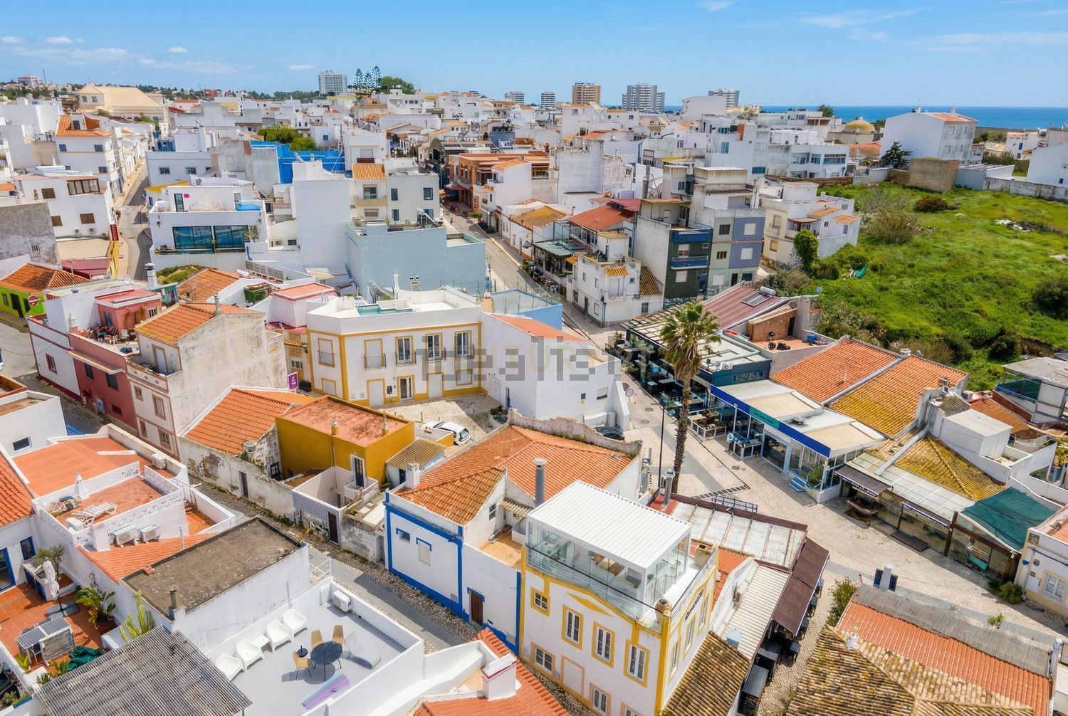 小楼房或独栋别墅出售在Largo da Ribeira, 7 - 照片