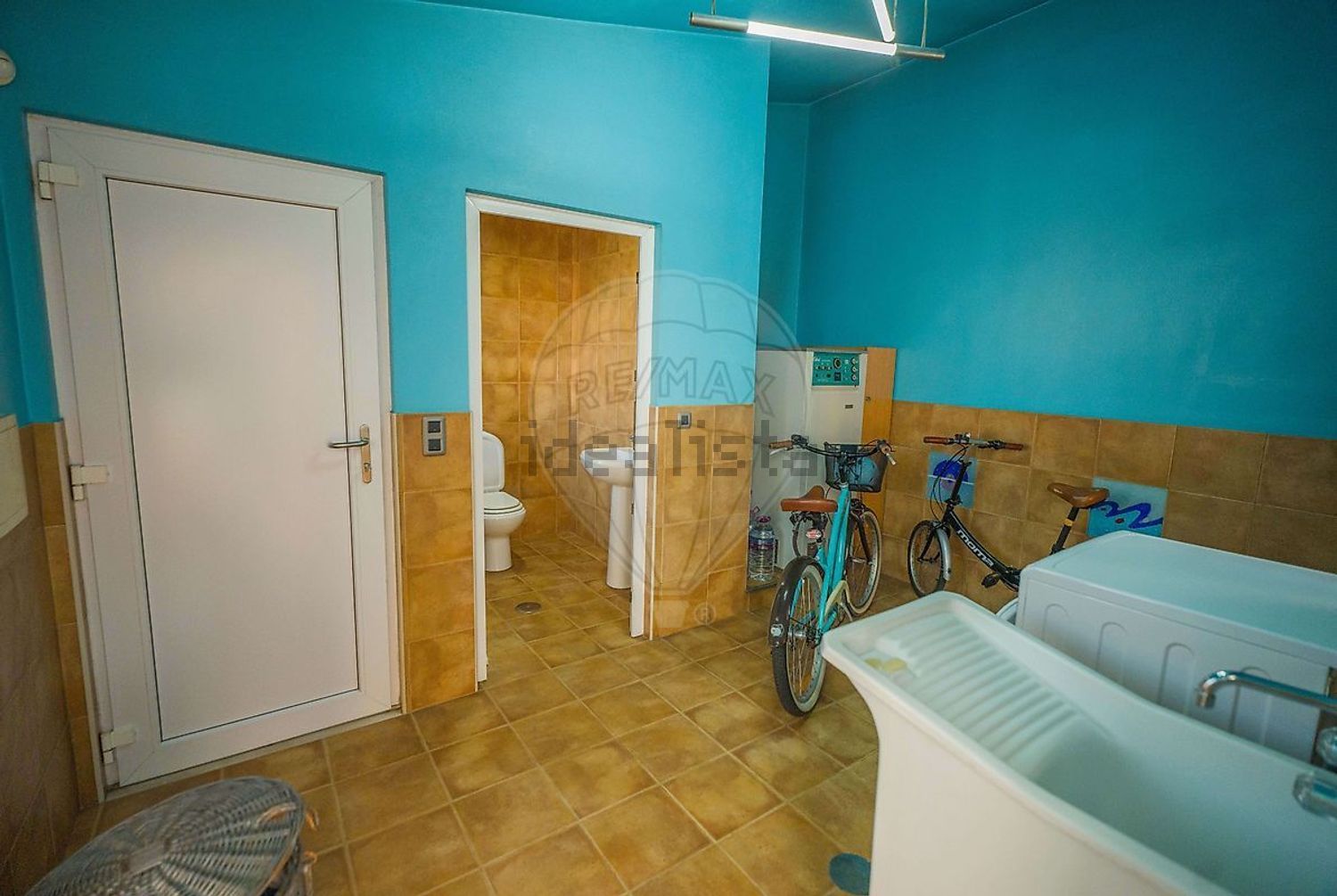 小楼房或独栋别墅出售在Rua das Lezirias, 29 - 照片