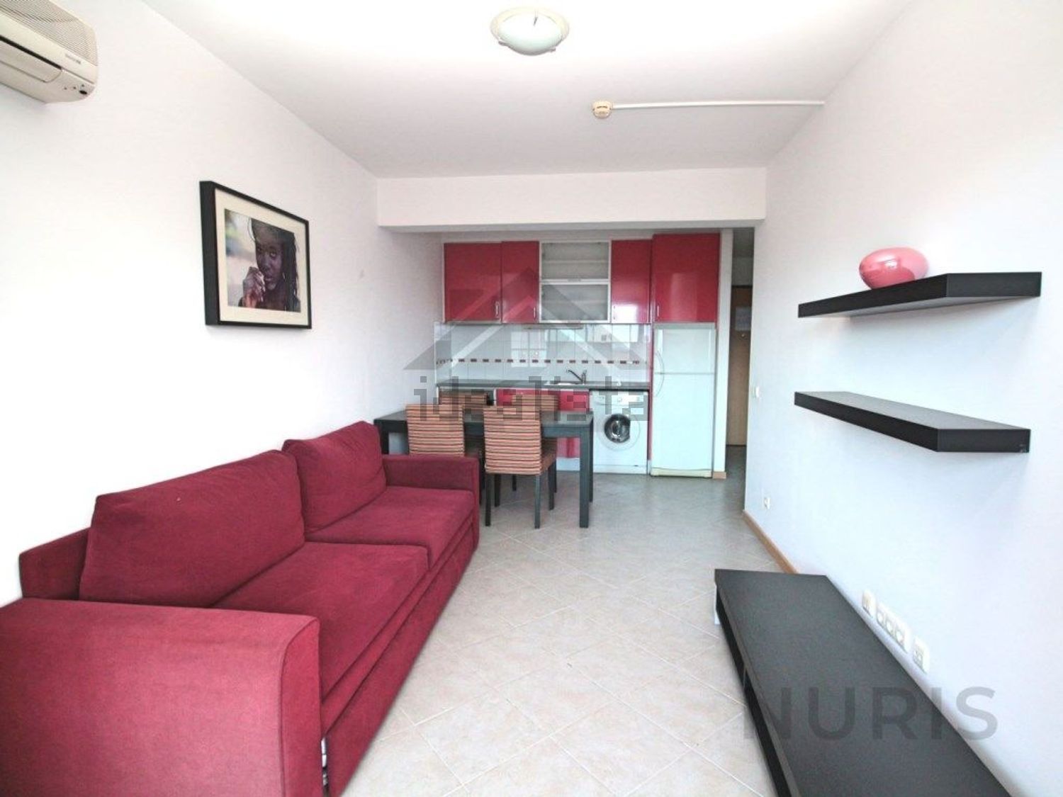 出租公寓 t1在Avenida São Lourenço da Barrosa, 8500 - 客厅