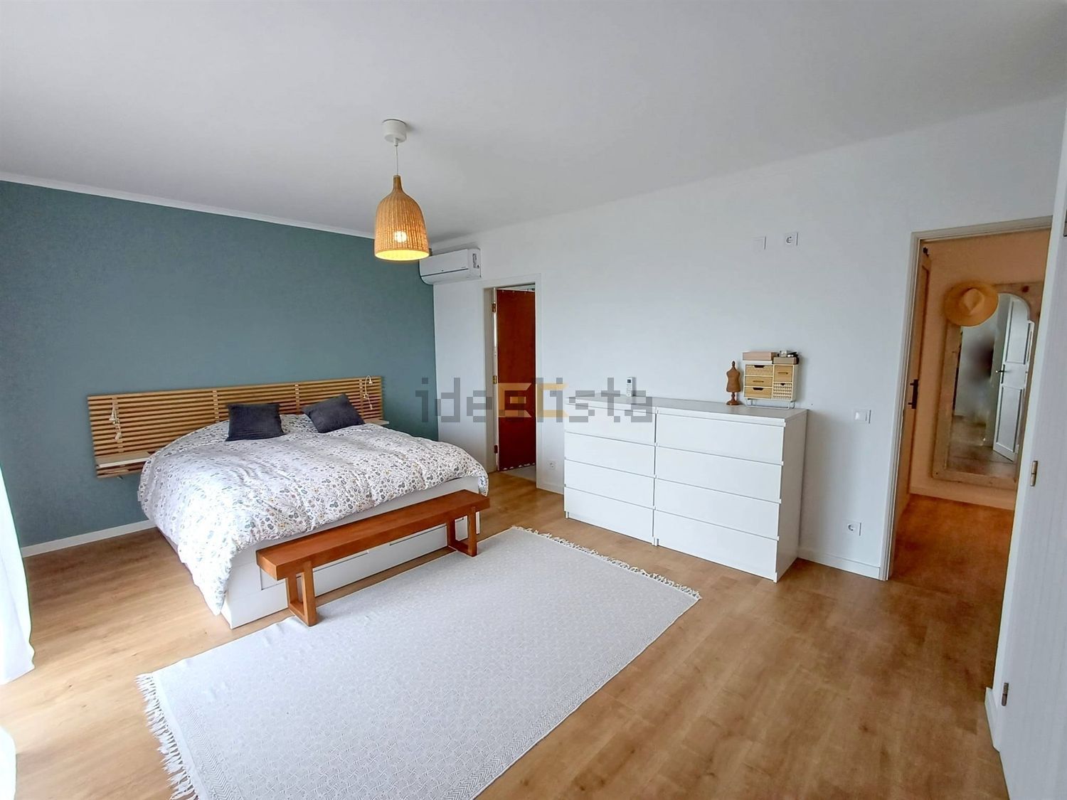 小楼房或独栋别墅出售在Quiaios - 卧室