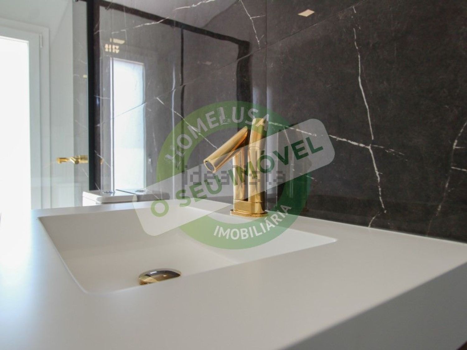 小楼房或独栋别墅出售在Antuzede e Vil de Matos - 卫生间