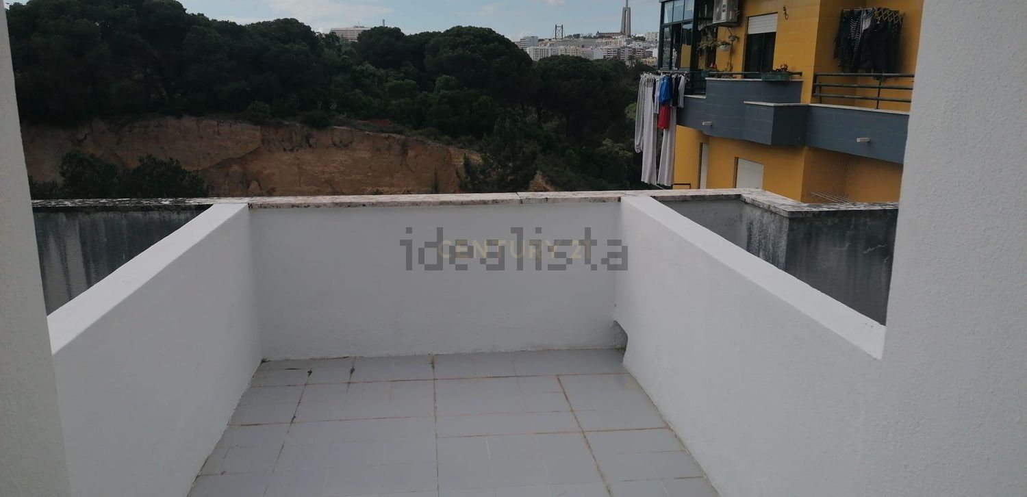 公寓 t3出售在Avenida Arsenal do Alfeite, 56 - 阳台