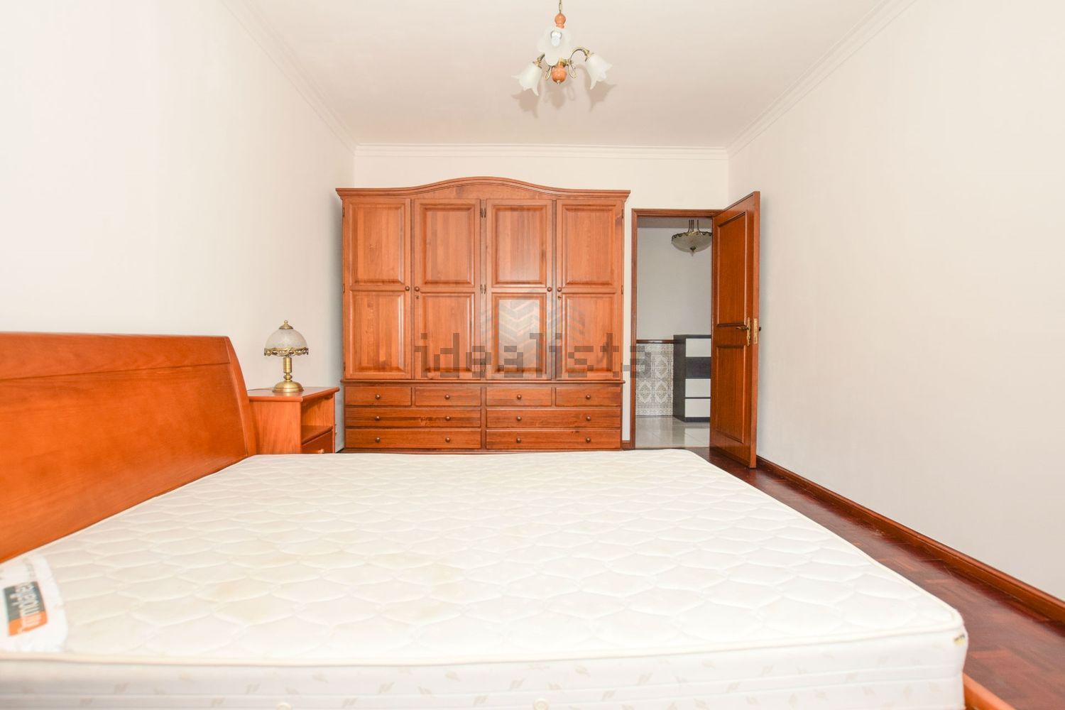 出租公寓 t2在Avenida Municipio Ribeira Grande, 161 - 卧室