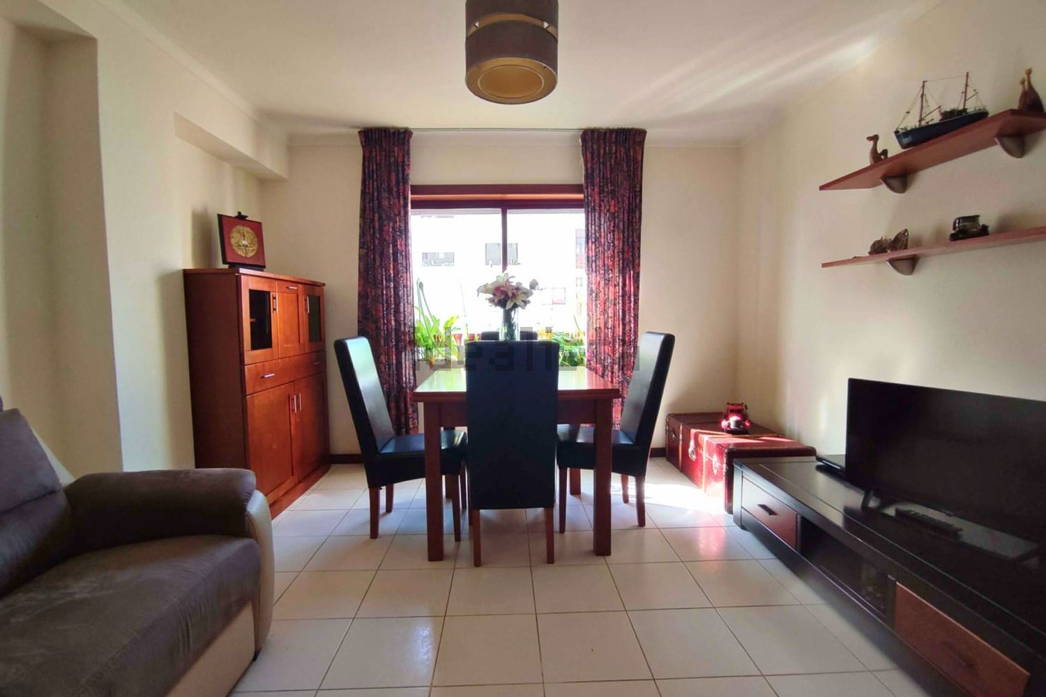 公寓 t2出售在Rua Doutor João José Bugalho - 客厅