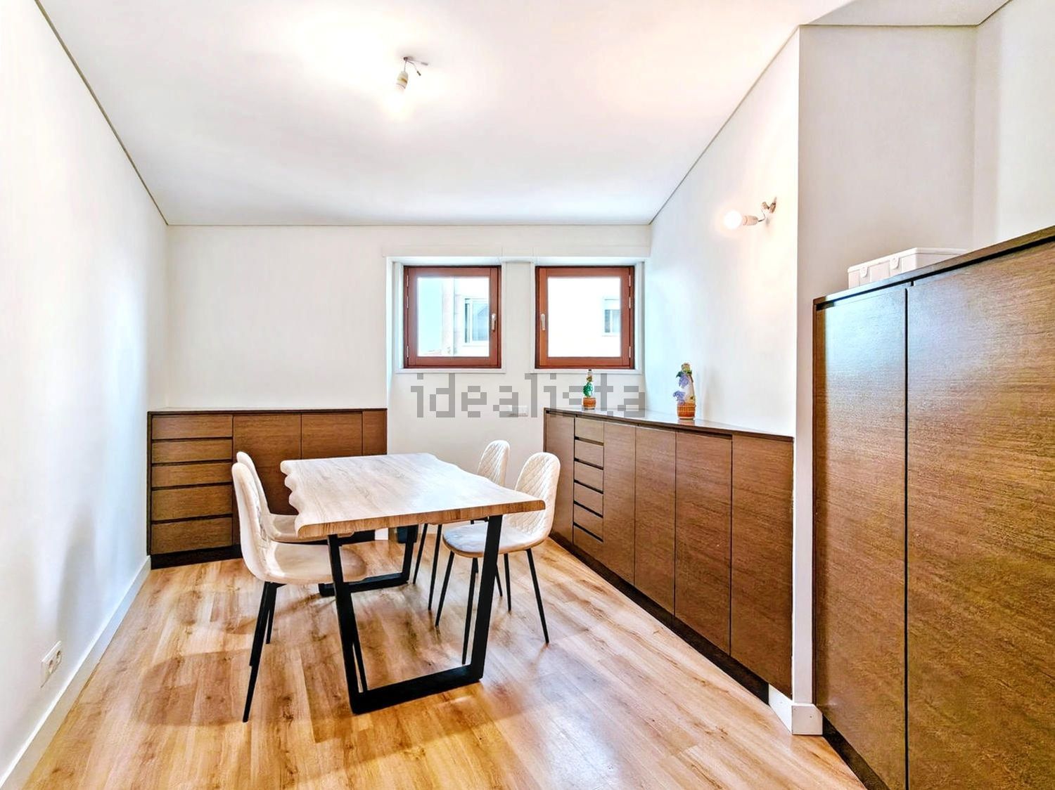 出租公寓 t4在Avenida Doutor Lourenço Peixinho - 餐厅