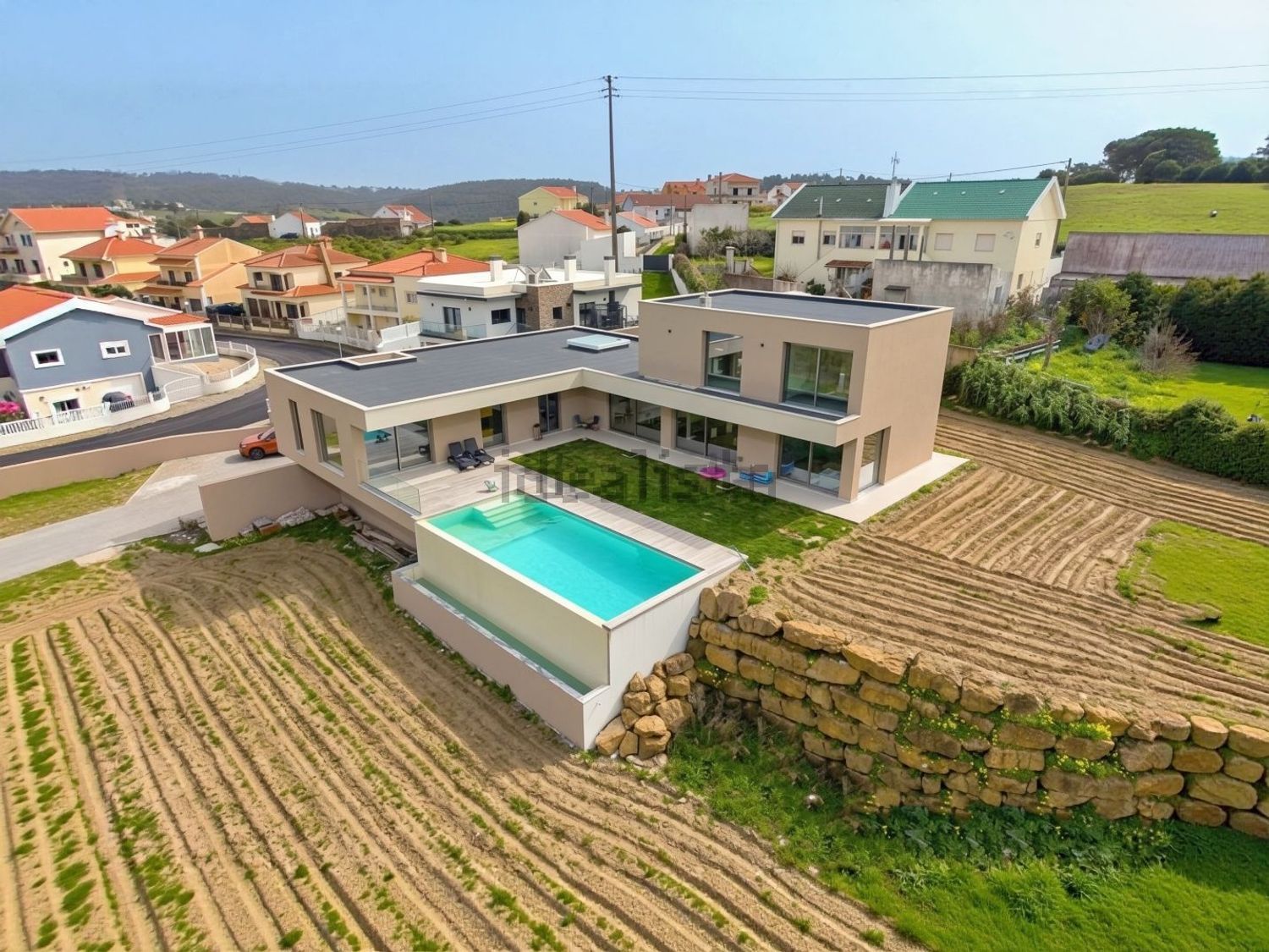 小楼房或独栋别墅出售在Ericeira Sul - 游泳池
