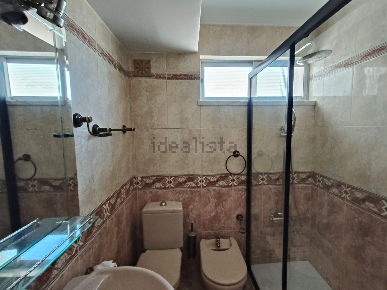 出租公寓 t4在Bairro das Torres, 1 - 卫生间
