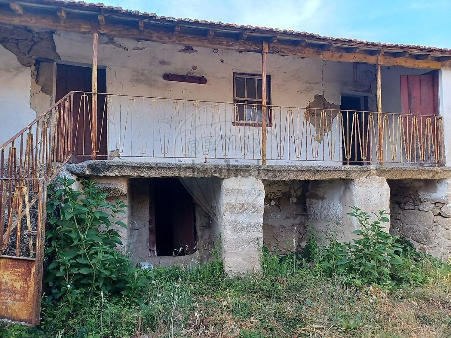 小楼房或独栋别墅出售在Marmeleiro - 外立面