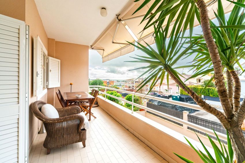 公寓 t4出售在Rua dos Pinheiros