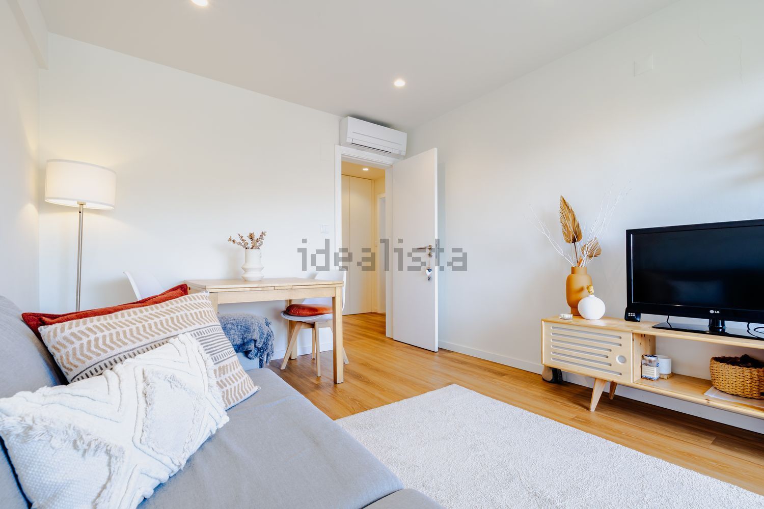 公寓 t2出售在Rua Instituto Conde de Agrolongo - 客厅