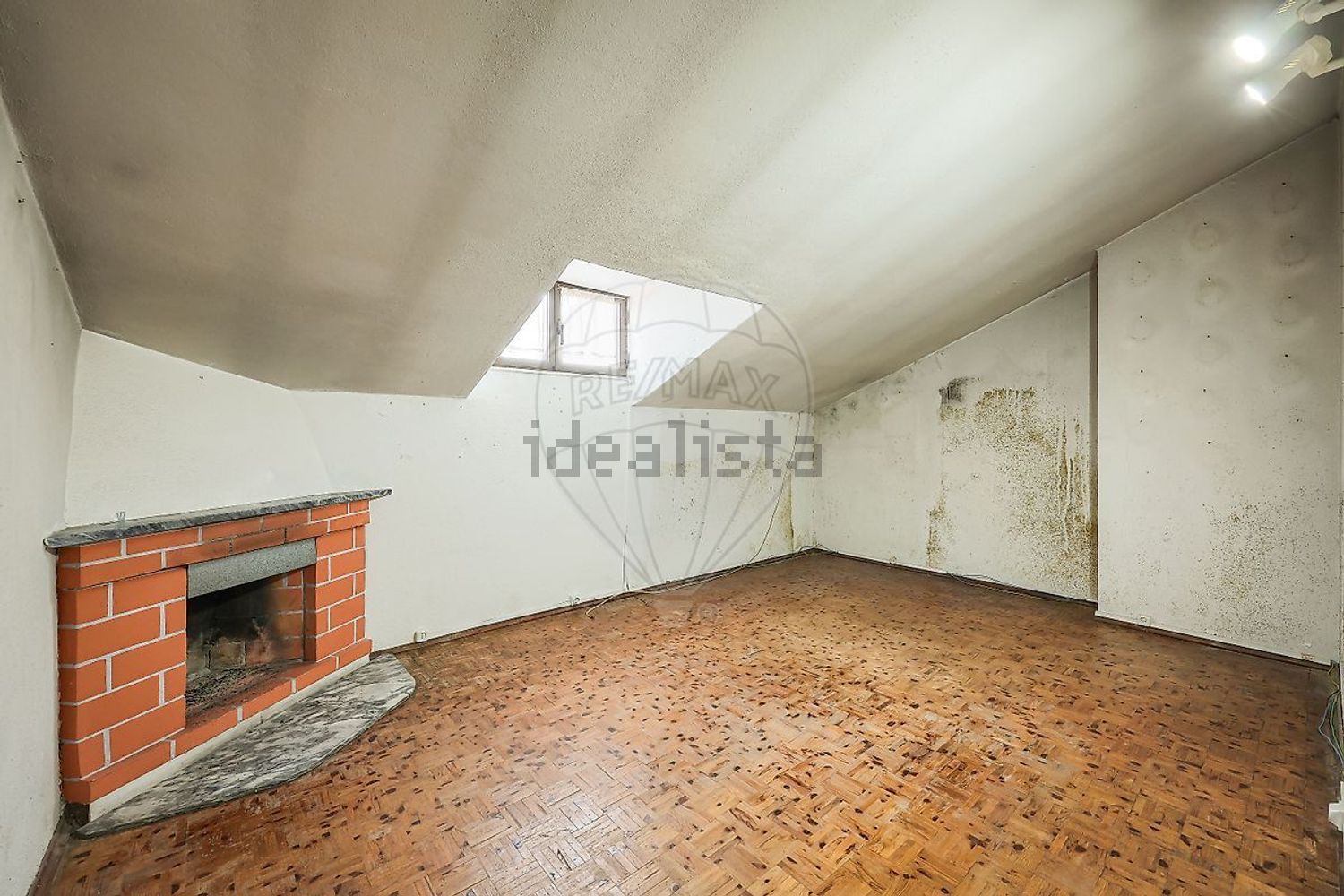 T0（单人公寓）出售在Avenida Doutor Francisco Vale Guimarães, 169 b - 居住