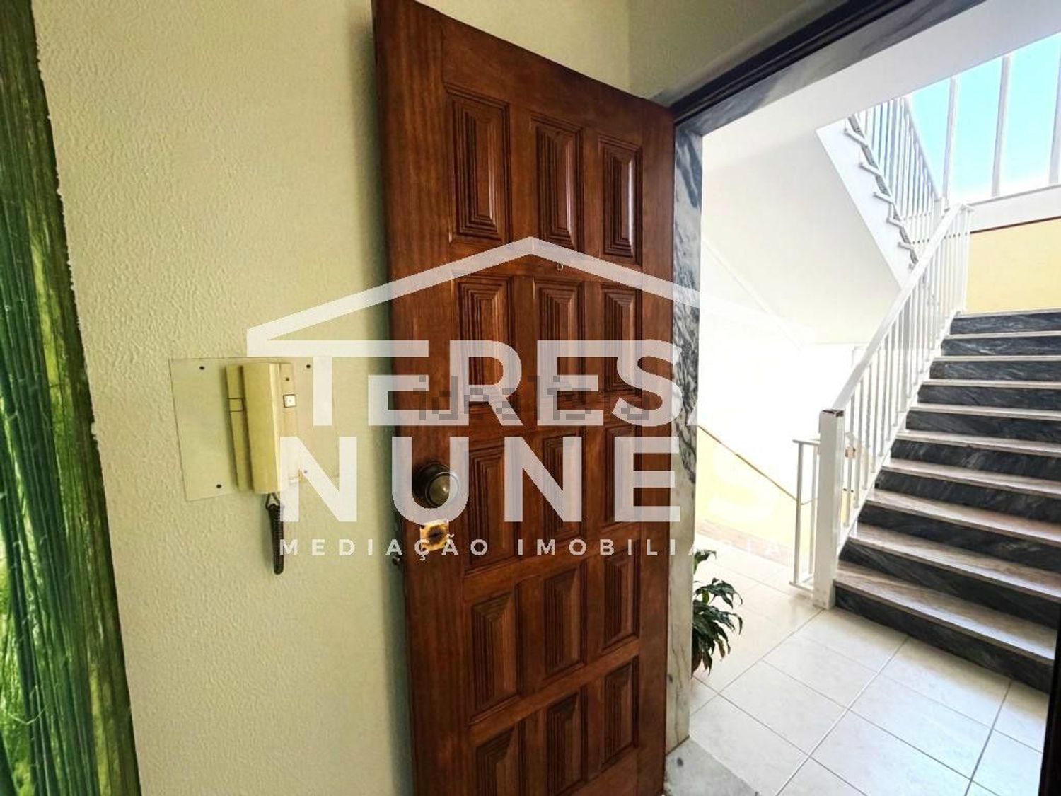 公寓 t2出售在Centro da Quinta do Conde - 楼梯