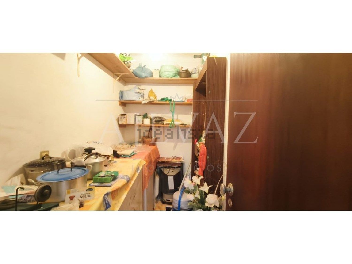 小楼房或独栋别墅出售在Bairro Social - 试衣间