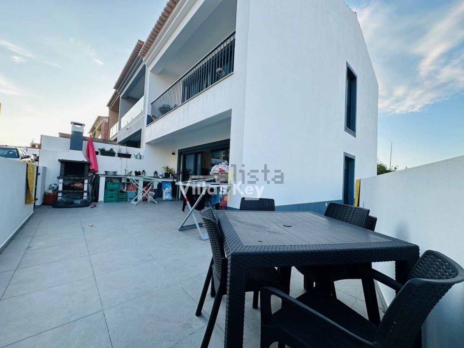 小楼房或独栋别墅出售在Rua da Alegria - 阳台