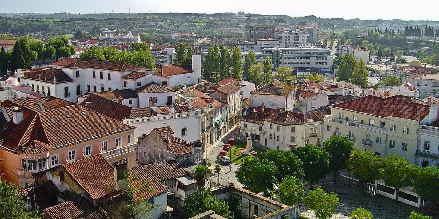 小楼房或独栋别墅出售在Rua Visconde São Gião, 5 - 视线